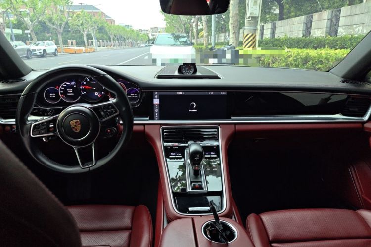 Used Porsche Panamera 2019 Panamera Executive Long Wheelbase 2.9T Center Console