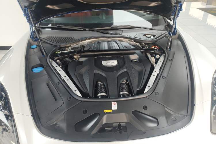 Used Porsche Panamera 2019 Panamera 2.9T Engine Bay