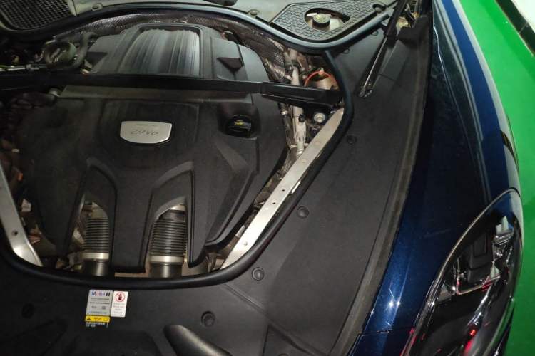 Used Porsche Panamera 2019 Panamera 4 Sport Turismo 2.9T Engine Bay Left