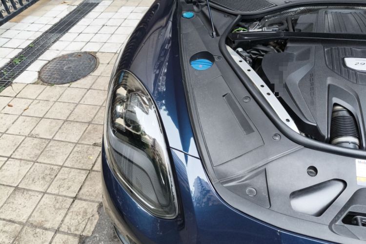 Used Porsche Panamera 2019 Panamera 2.9T Engine Bay Right