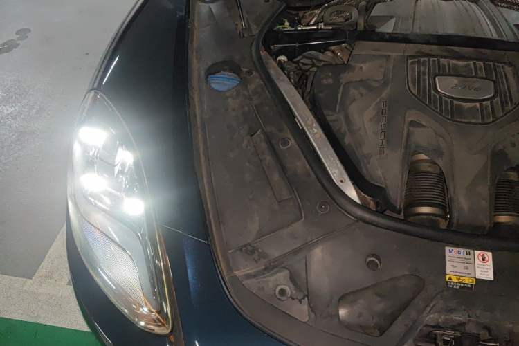 Used Porsche Panamera 2019 Panamera 4 Executive Long Wheelbase 2.9T Engine Bay Right
