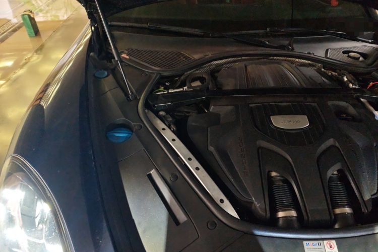 Used Porsche Panamera 2019 Panamera 4 Sport Turismo 2.9T Engine Bay Right