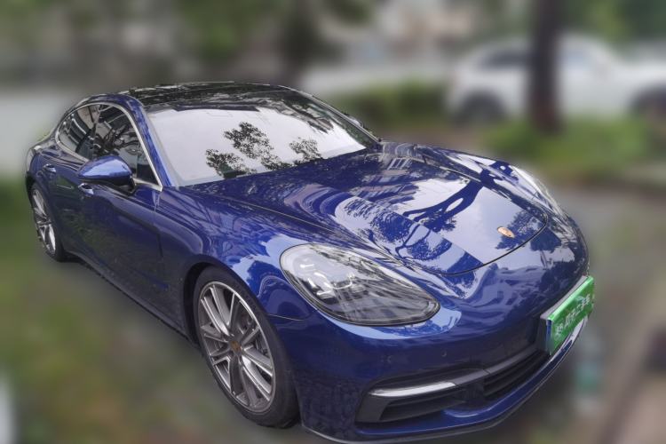 Used Porsche Panamera 2019 Panamera 2.9T Front Right 45 Deg