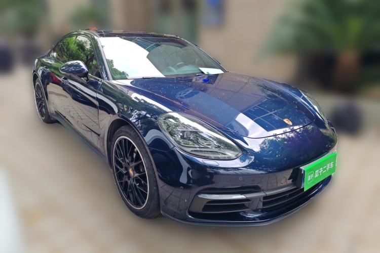 Used Porsche Panamera 2019 Panamera 2.9T Front Right 45 Deg