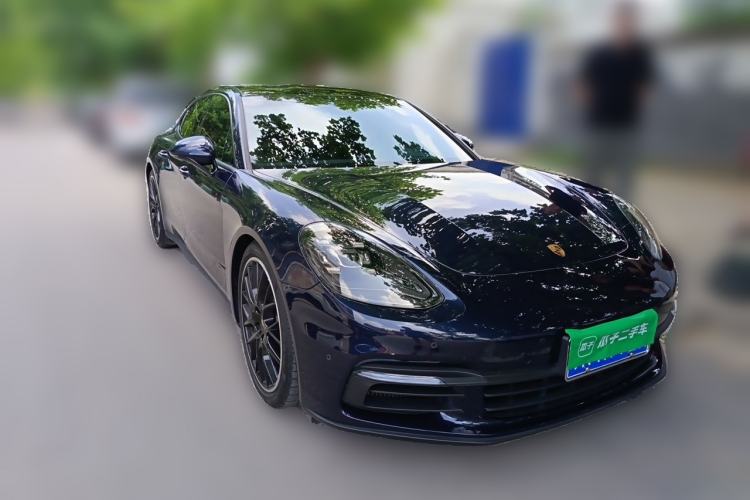 Used Porsche Panamera 2019 Panamera 2.9T Front Right 45 Deg