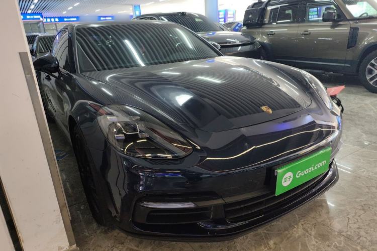 Used Porsche Panamera 2019 Panamera 2.9T Front Right 45 Deg