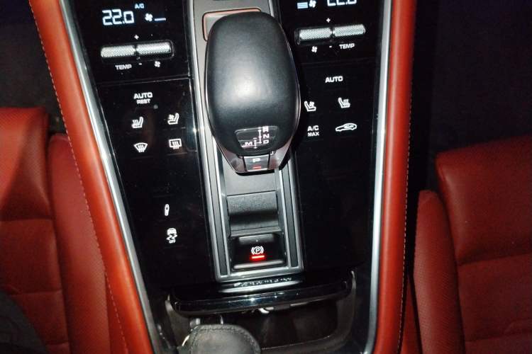 Used Porsche Panamera 2019 Panamera 4 Executive Long Wheelbase 2.9T Gear Lever