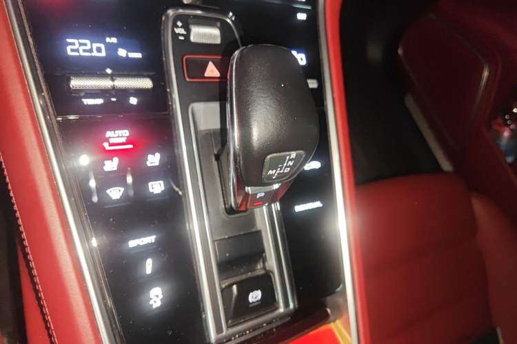 Used Porsche Panamera 2019 Panamera 4 Executive Long Wheelbase 2.9T Gear Lever