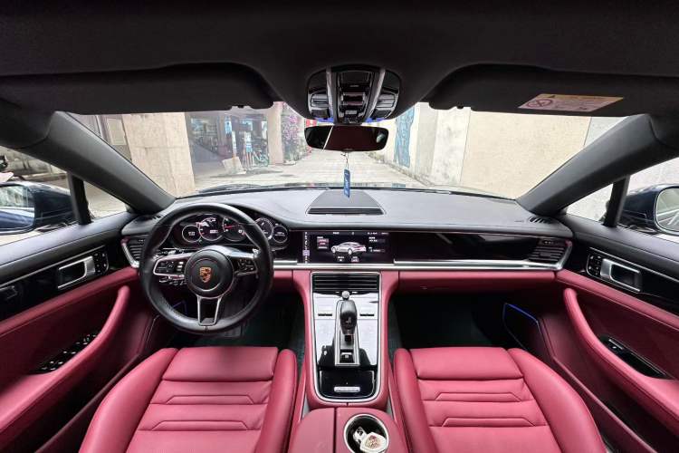 Used Porsche Panamera 2019 Panamera 2.9T Interior 4