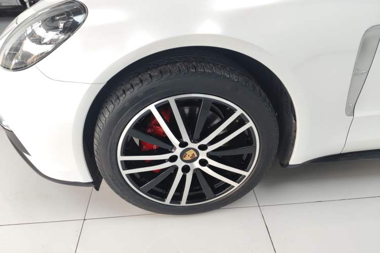 Used Porsche Panamera 2019 Panamera 2.9T Left Front Wheel Hub