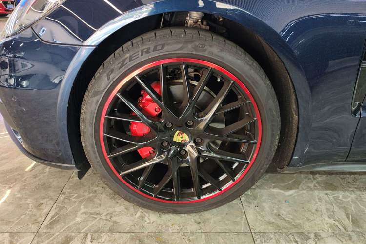 Used Porsche Panamera 2019 Panamera 2.9T Left Front Wheel Hub