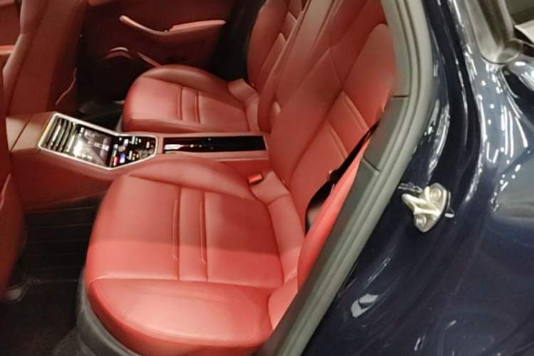 Used Porsche Panamera 2019 Panamera 2.9T Left Rear Seat