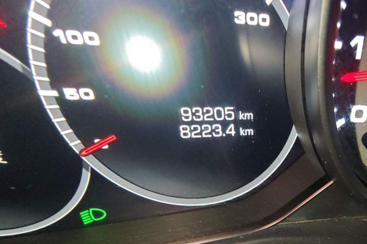 Used Porsche Panamera 2019 Panamera 4 Sport Turismo 2.9T Odometer Close Up