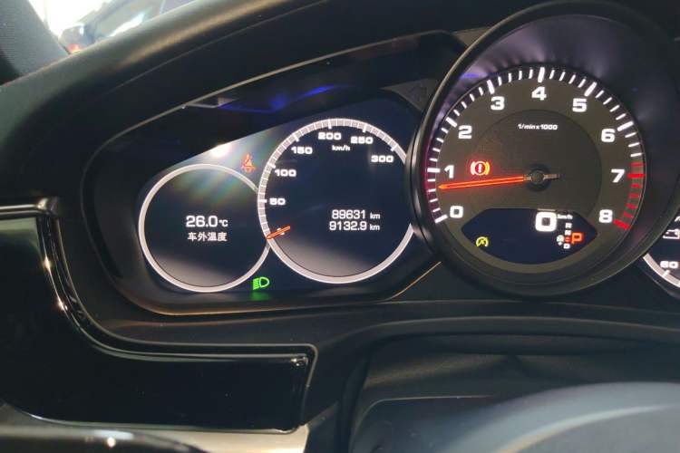 Used Porsche Panamera 2019 Panamera 4 Executive Long Wheelbase 2.9T Odometer Close Up