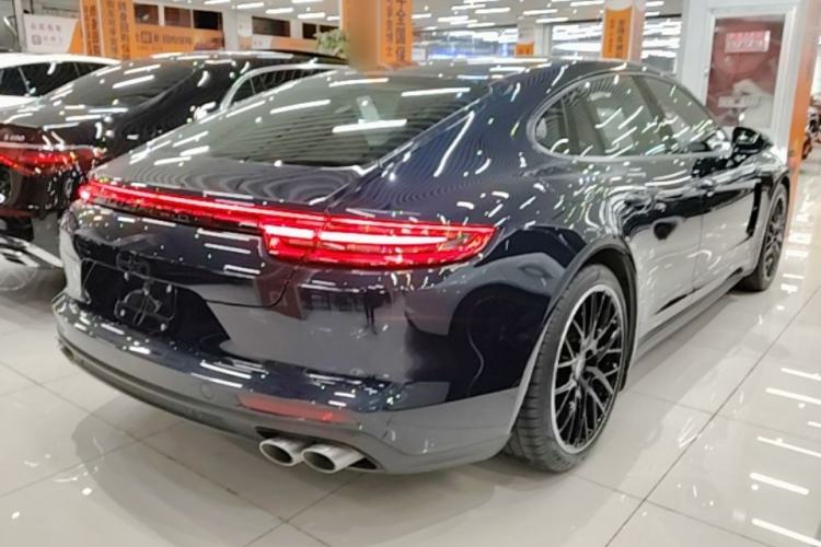 Used Porsche Panamera 2019 Panamera 2.9T Rear Right 45 Deg