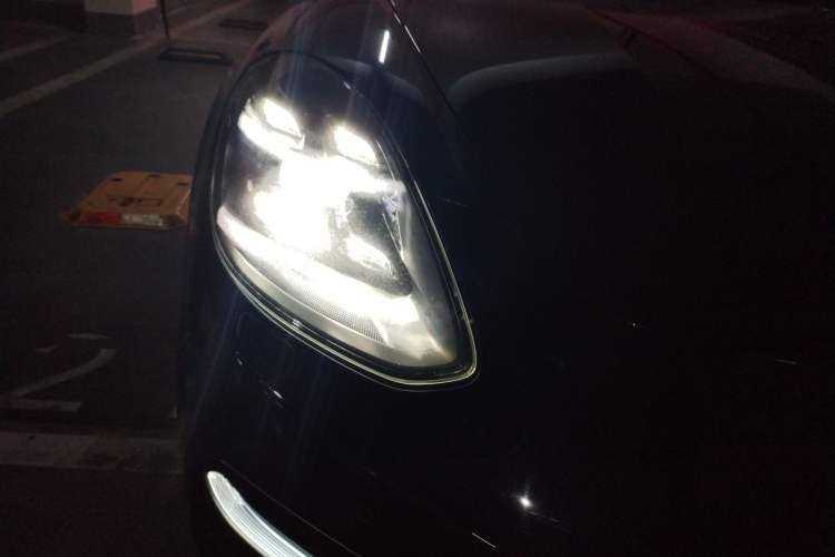 Used Porsche Panamera 2019 Panamera 4 Executive Long Wheelbase 2.9T Right Front Headlight