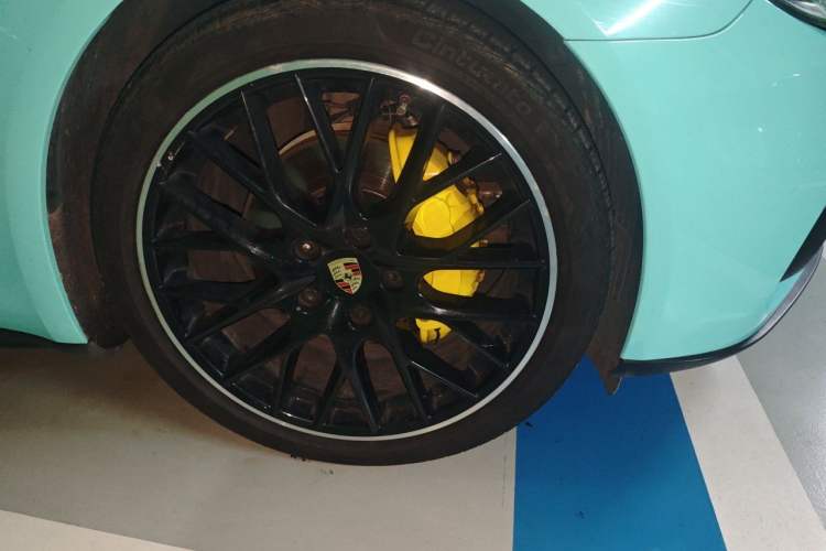Used Porsche Panamera 2019 Panamera 4 Executive Long Wheelbase 2.9T Right Front Wheel Hub