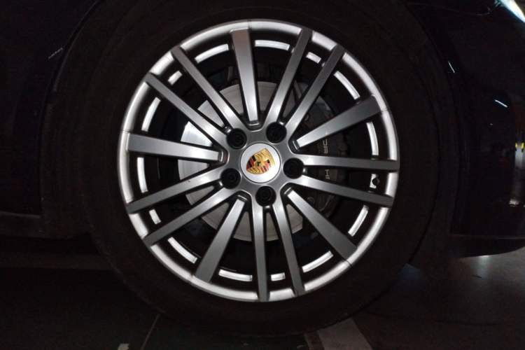 Used Porsche Panamera 2019 Panamera 4 Executive Long Wheelbase 2.9T Right Front Wheel Hub