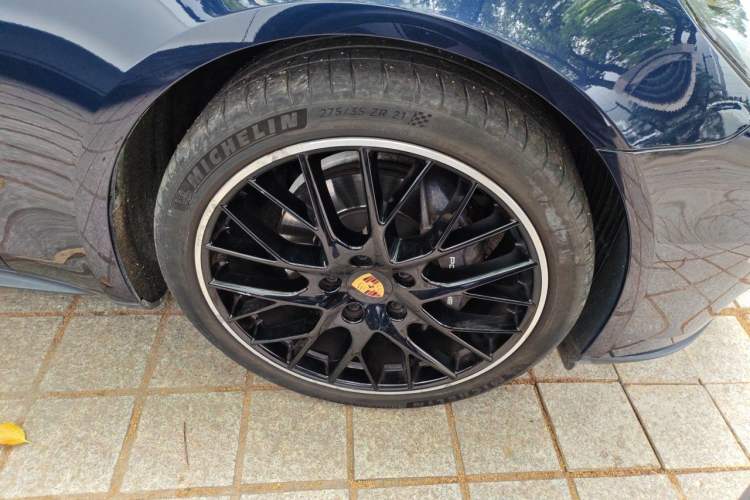 Used Porsche Panamera 2019 Panamera 2.9T Right Front Wheel Hub