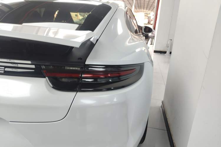 Used Porsche Panamera 2019 Panamera 2.9T Right Rear Taillight