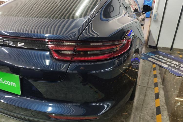 Used Porsche Panamera 2019 Panamera 2.9T Right Rear Taillight