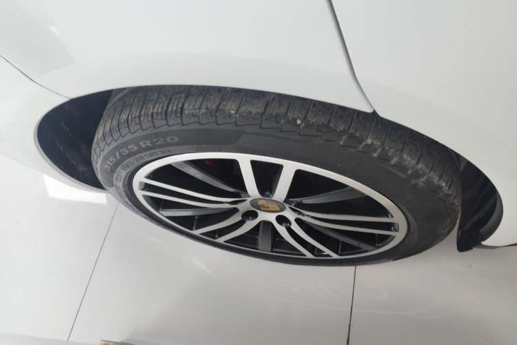 Used Porsche Panamera 2019 Panamera 2.9T Right Rear Wheel Hub