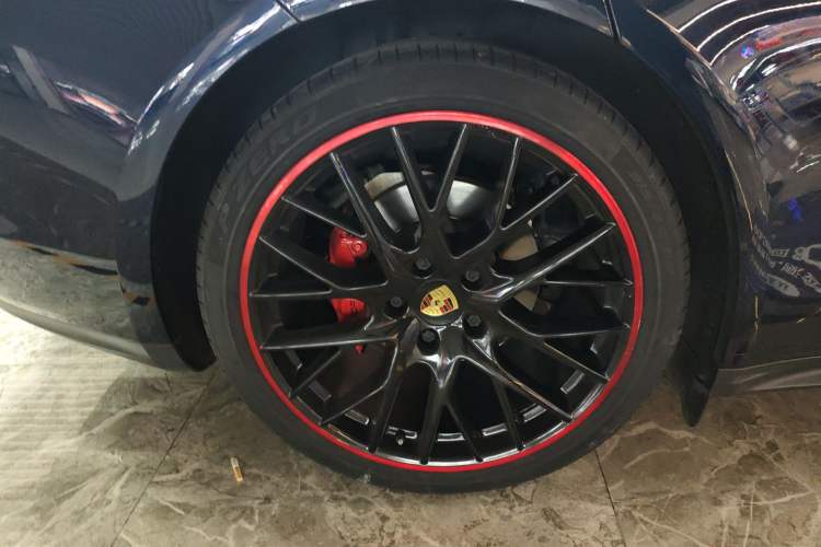 Used Porsche Panamera 2019 Panamera 2.9T Right Rear Wheel Hub