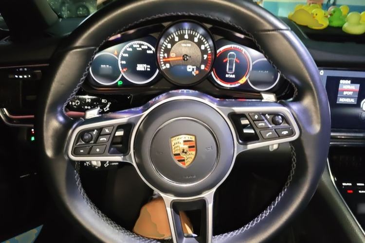 Used Porsche Panamera 2019 Panamera 2.9T Steering Wheel