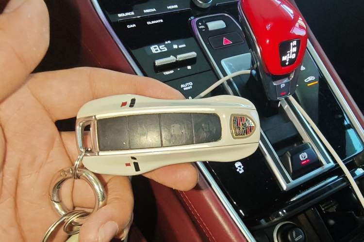Used Porsche Panamera 2019 Panamera 4 Sport Turismo 2.9T Vehicle Key