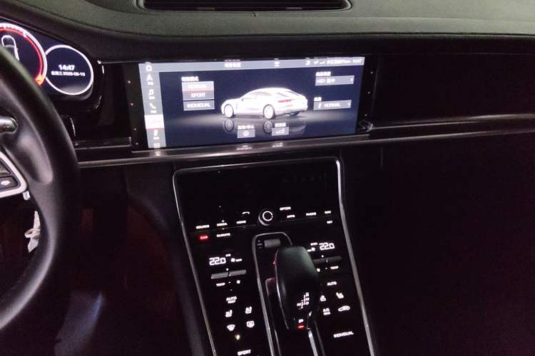 Used Porsche Panamera 2019 Panamera 4 Executive Long Wheelbase 2.9T Audio And AC Panel