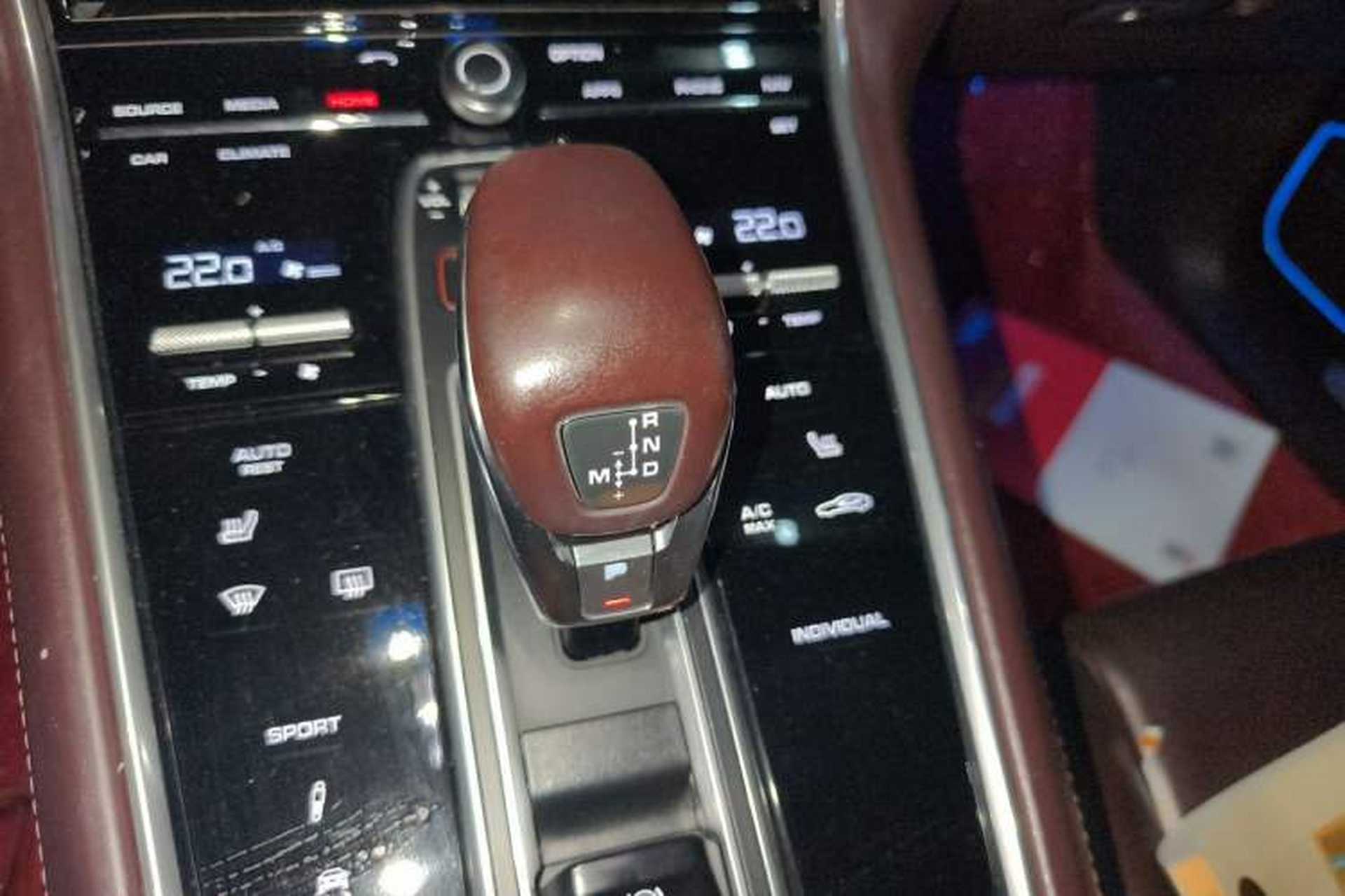 Used Porsche Panamera 2019 Panamera 4 Executive Long Wheelbase 2.9T Gear Lever
