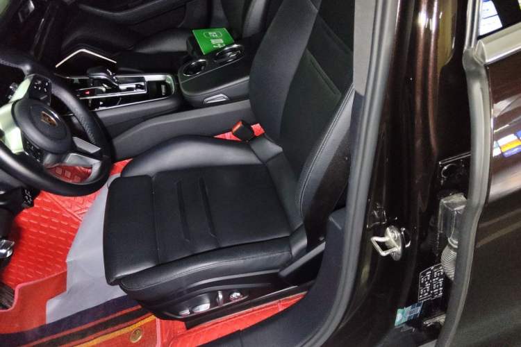 Used Porsche Panamera 2019 Panamera 4 Executive Long Wheelbase 2.9T Left Front Seat