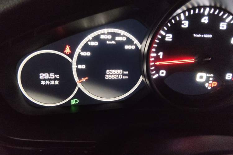 Used Porsche Panamera 2019 Panamera 4 Executive Long Wheelbase 2.9T Odometer Close Up