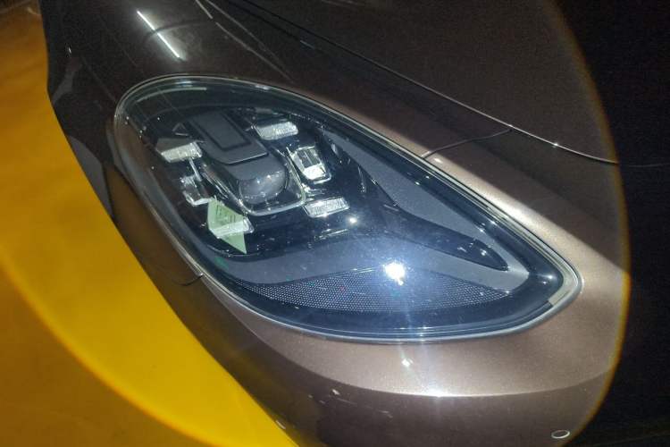 Used Porsche Panamera 2019 Panamera 4 Executive Long Wheelbase 2.9T Right Front Headlight