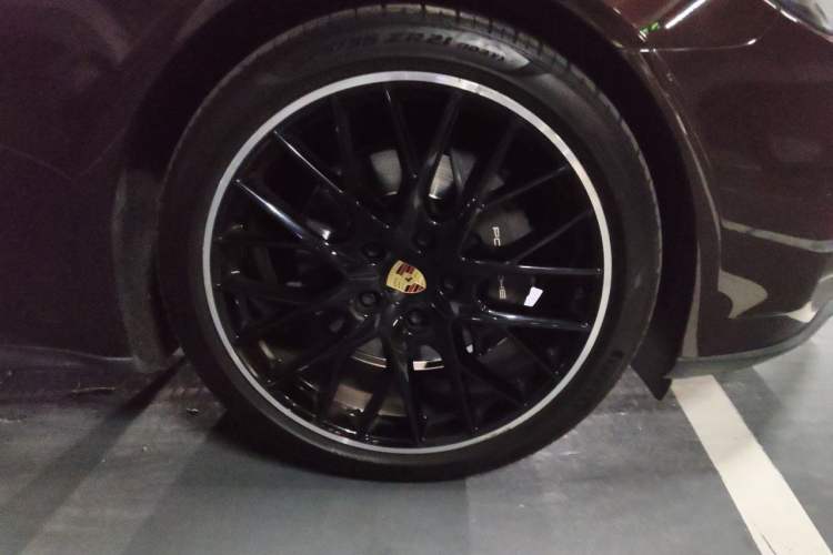 Used Porsche Panamera 2019 Panamera 4 Executive Long Wheelbase 2.9T Right Front Wheel Hub