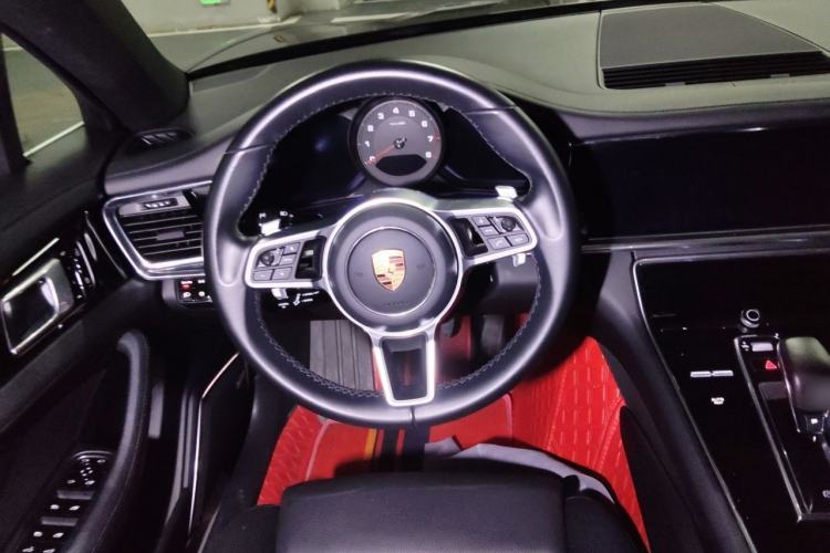 Used Porsche Panamera 2019 Panamera 4 Executive Long Wheelbase 2.9T Steering Wheel