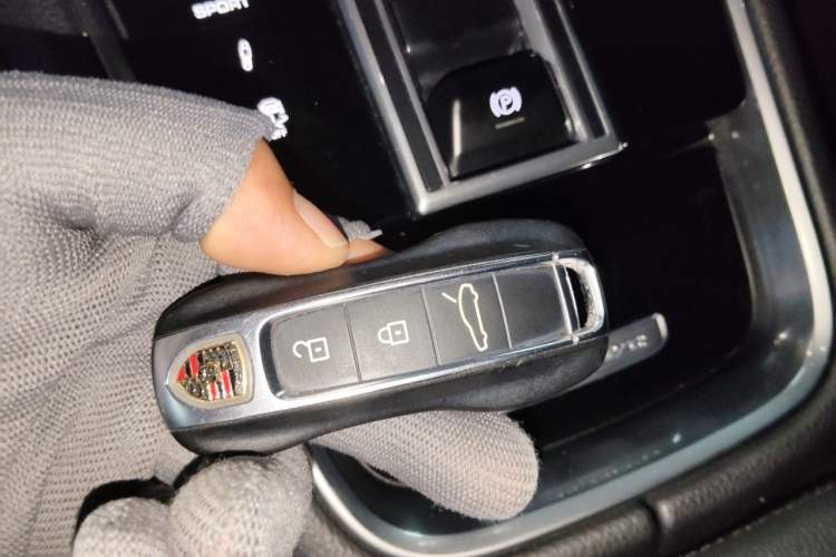 Used Porsche Panamera 2019 Panamera 4 Executive Long Wheelbase 2.9T Vehicle Key