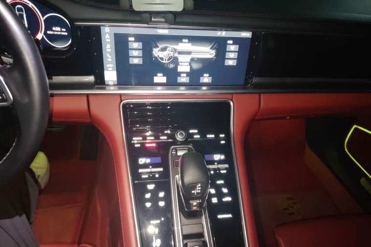 Used Porsche Panamera 2019 Panamera Executive Long Wheelbase 2.9T Audio And AC Panel