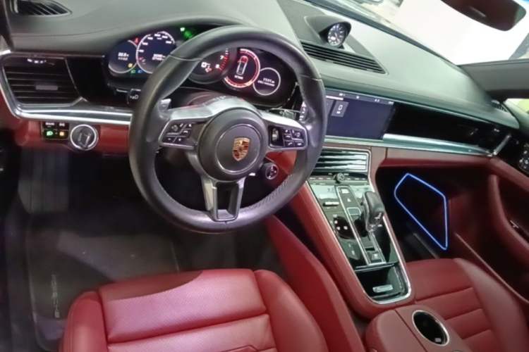 Used Porsche Panamera 2019 Panamera Executive Long Wheelbase 2.9T Center Console