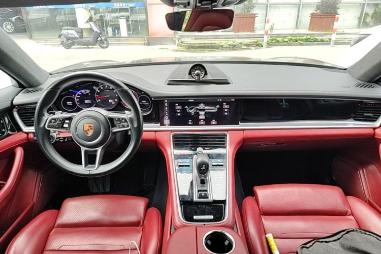 Used Porsche Panamera 2019 Panamera 2.9T Center Console