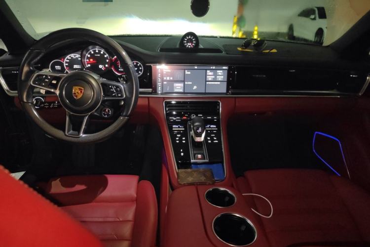 Used Porsche Panamera 2019 Panamera 4 Executive Long Wheelbase 2.9T Center Console