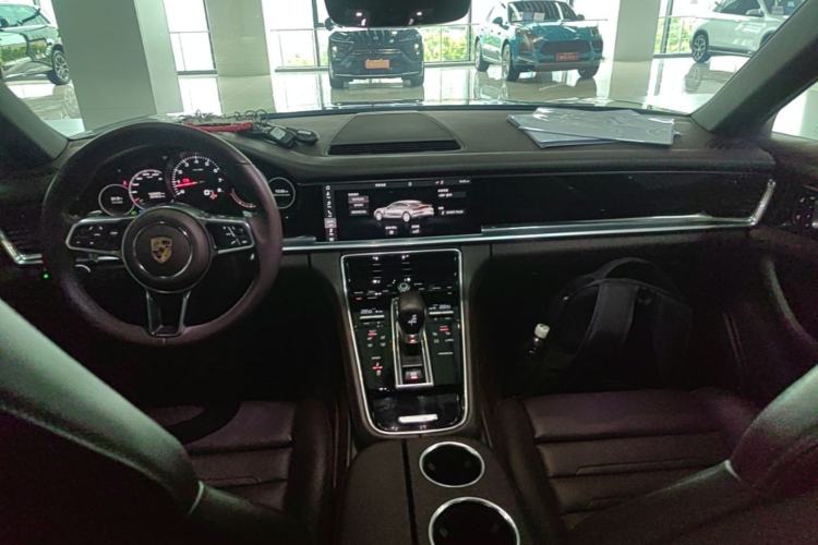 Used Porsche Panamera 2019 Panamera 2.9T Center Console