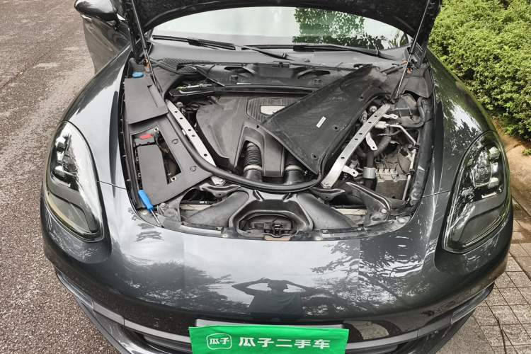 Used Porsche Panamera 2019 Panamera 2.9T Engine Bay
