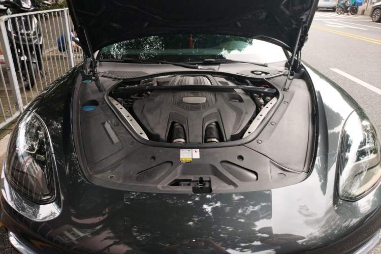 Used Porsche Panamera 2019 Panamera 2.9T Engine Bay