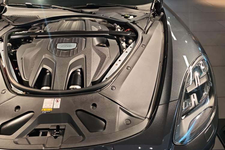 Used Porsche Panamera 2019 Panamera 2.9T Engine Bay Left