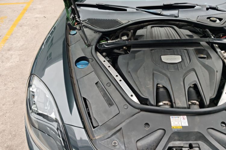 Used Porsche Panamera 2019 Panamera 2.9T Engine Bay Right