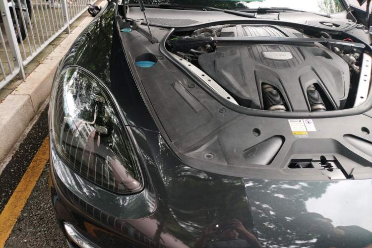 Used Porsche Panamera 2019 Panamera 2.9T Engine Bay Right