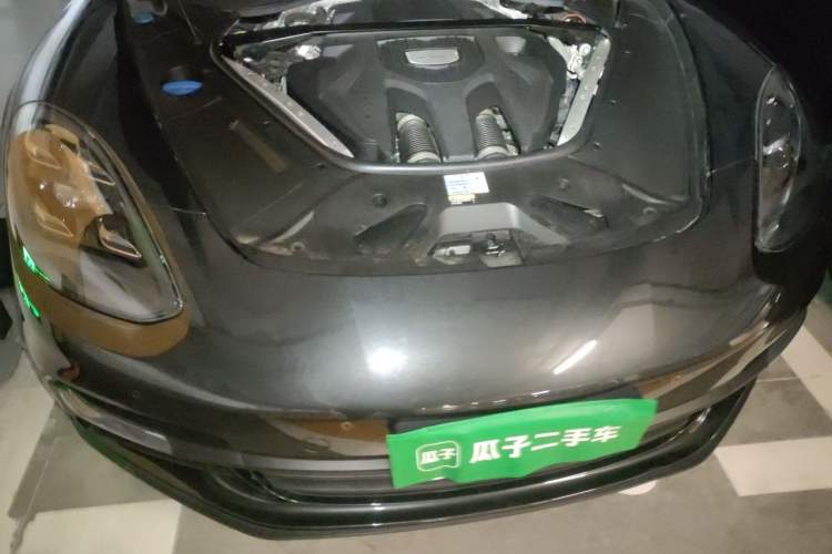 Used Porsche Panamera 2019 Panamera 2.9T Engine Bay