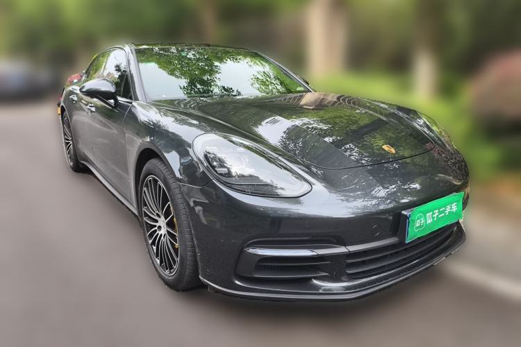 Used Porsche Panamera 2019 Panamera 2.9T Front Right 45 Deg