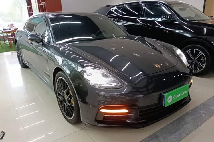 Used Porsche Panamera 2019 Panamera Executive Long Wheelbase 2.9T Front Right 45 Deg